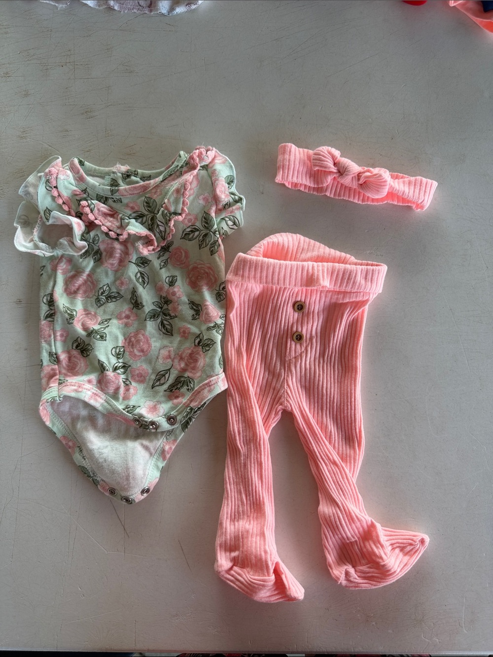 Daisy Fuentes Floral Ruffle Baby One-Piece with Ribbed Footed Pants and Headband